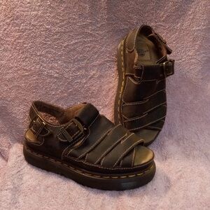 Dr. Martens Vintage sandals